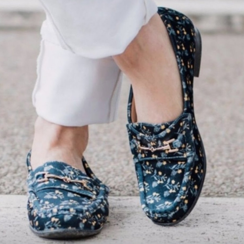 Cabi #6005 Carnaby Loafer Floral In Velvet Size 7M NWOT'S